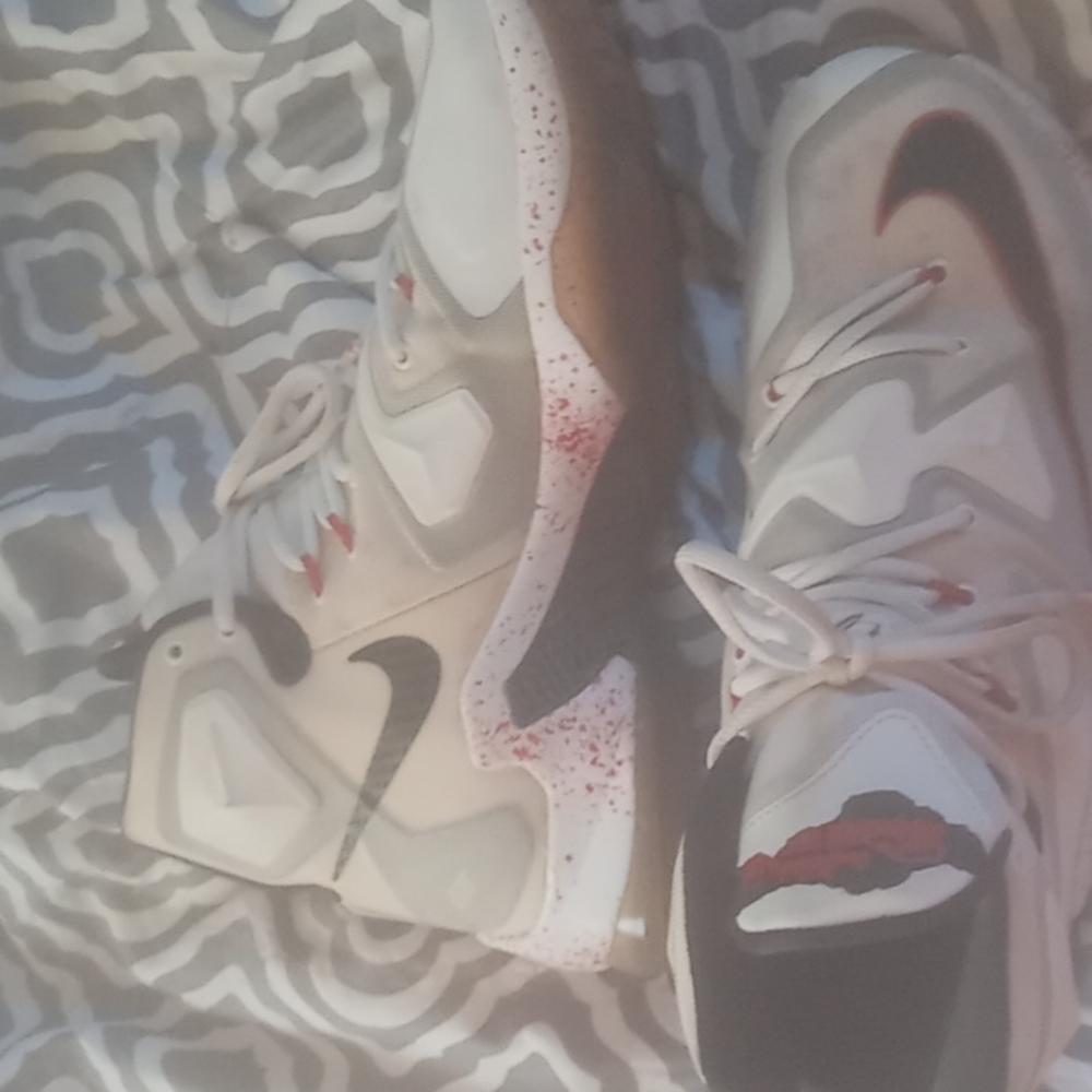 Lebron size 10